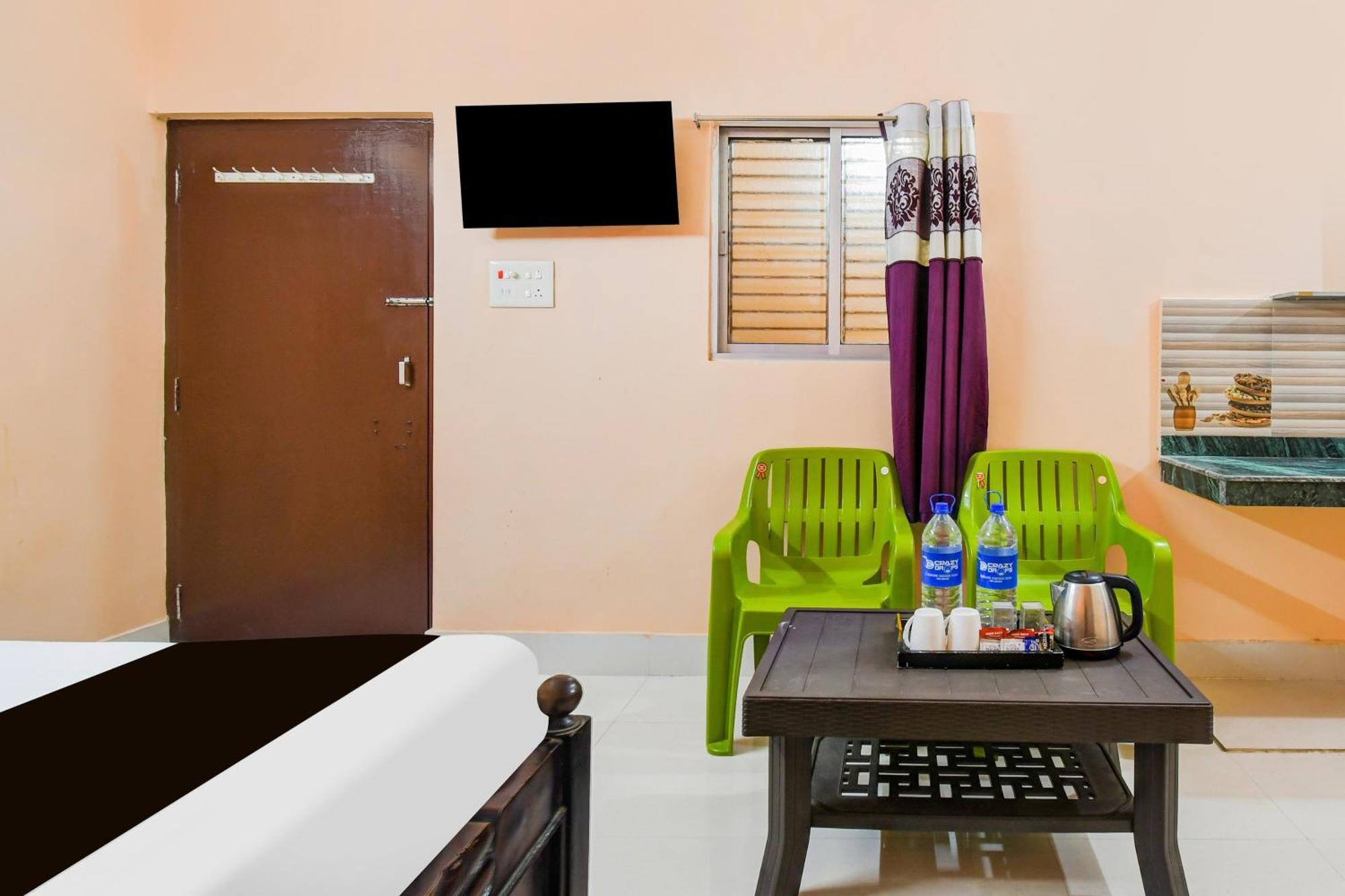 Super Hotel O Dakshin Dwar Formerly Radha Krishna Niwas Puri Exterior photo