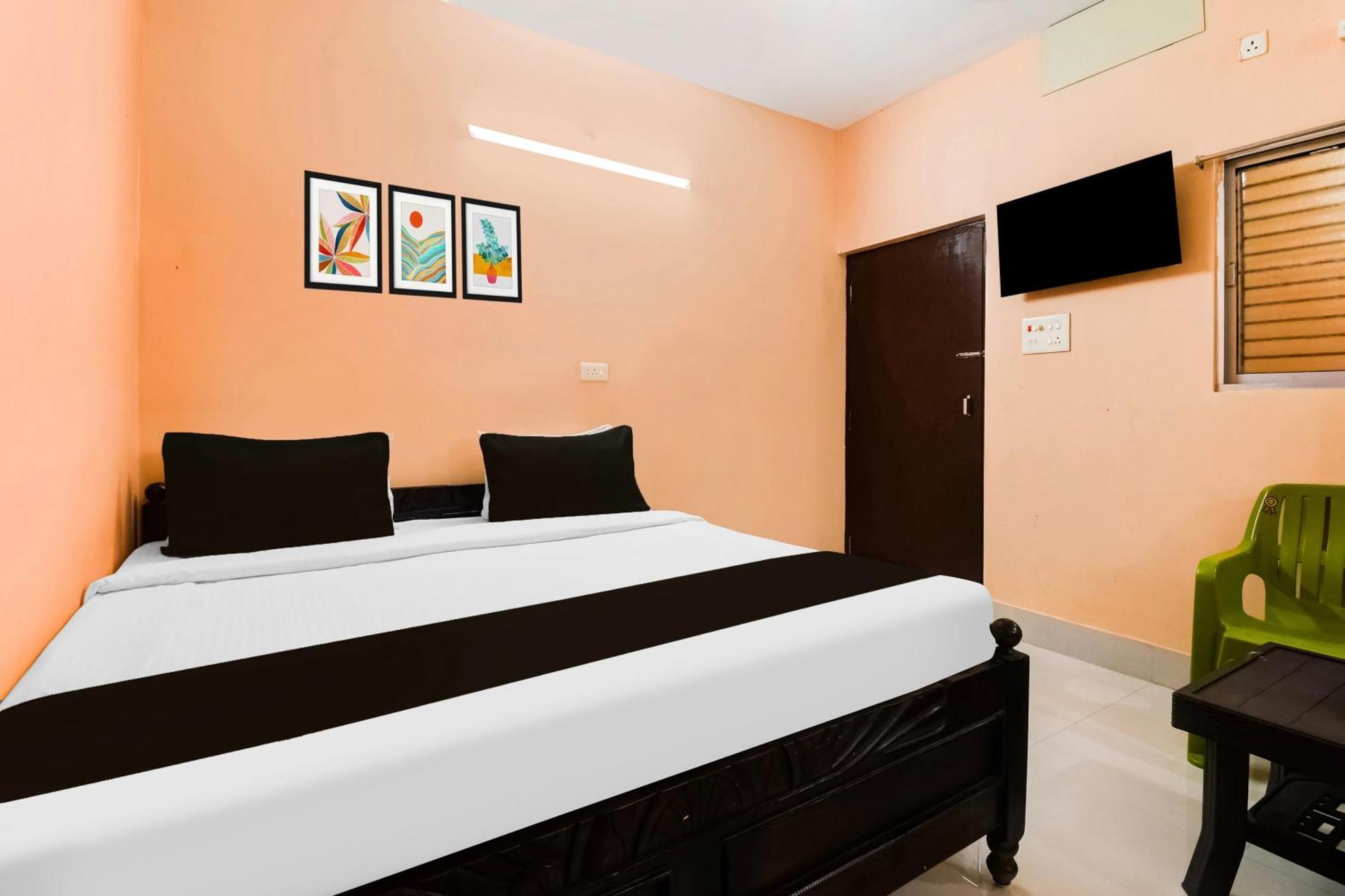 Super Hotel O Dakshin Dwar Formerly Radha Krishna Niwas Puri Exterior photo
