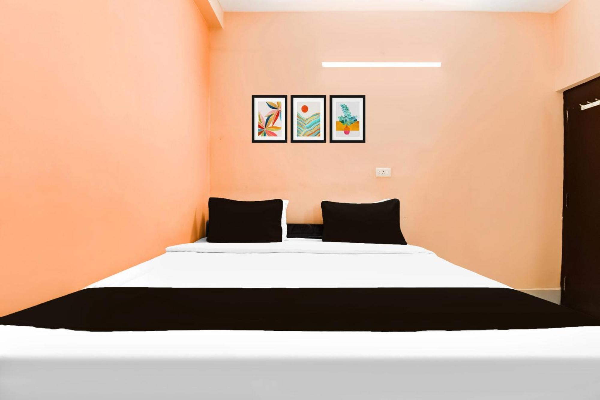 Super Hotel O Dakshin Dwar Formerly Radha Krishna Niwas Puri Exterior photo