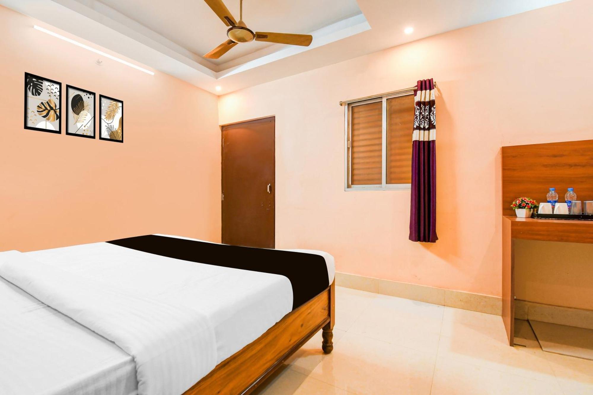 Super Hotel O Dakshin Dwar Formerly Radha Krishna Niwas Puri Exterior photo