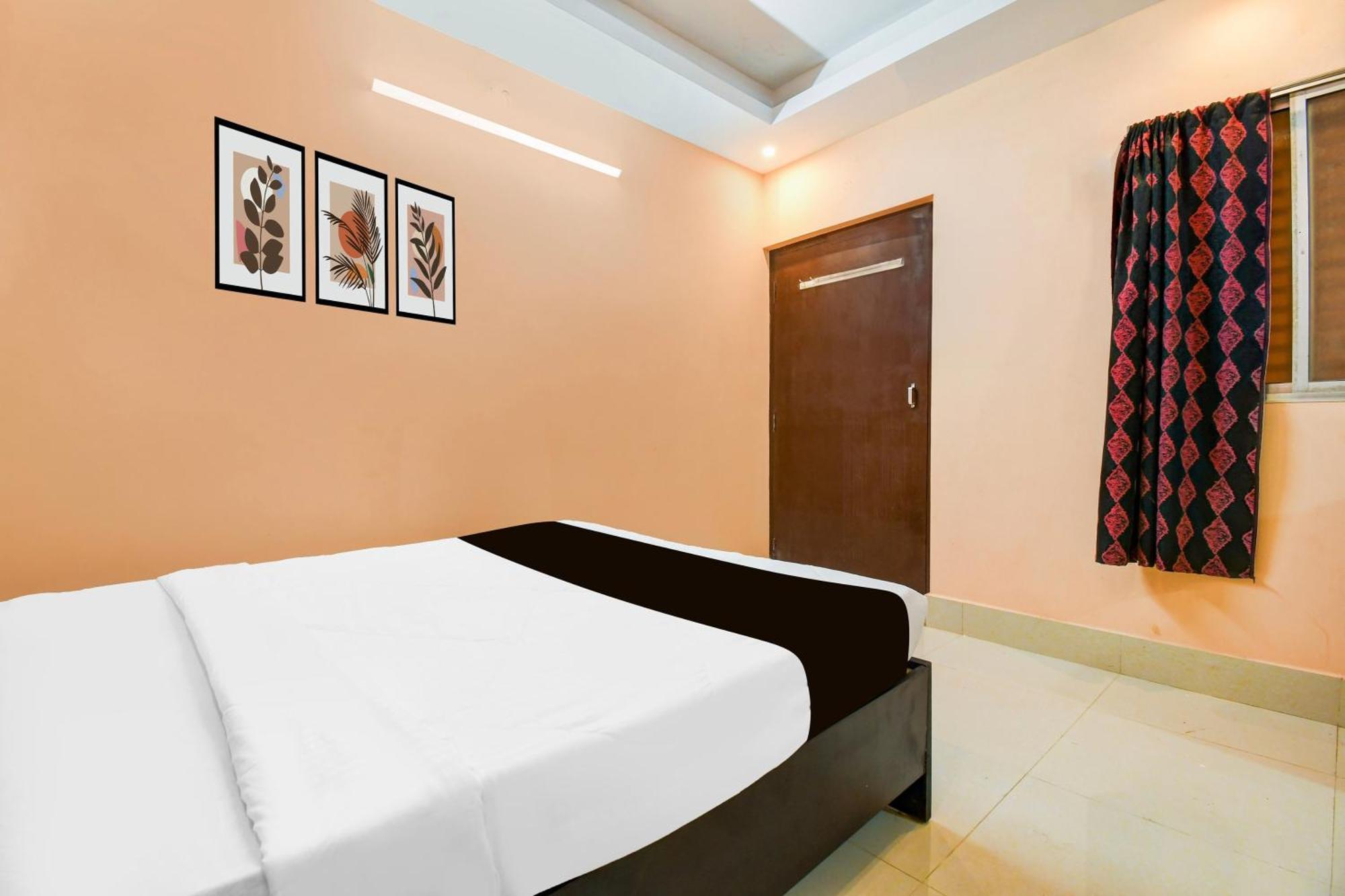 Super Hotel O Dakshin Dwar Formerly Radha Krishna Niwas Puri Exterior photo